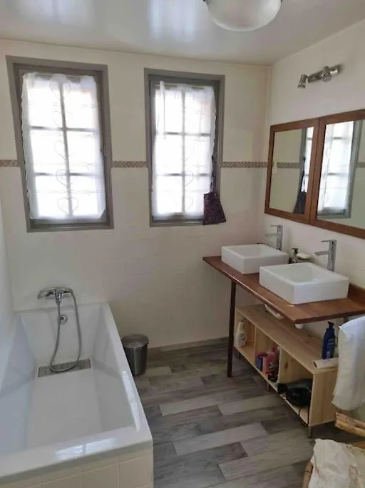 Le Petit Poucet Appartement Rez-De-Chaussee Avec Grand Jardin Morzine France